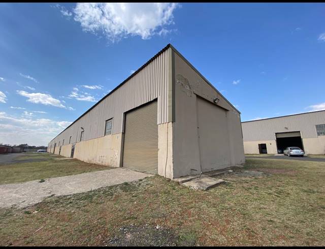 500M² WAREHOUSE TO LET IN EIKENHOF